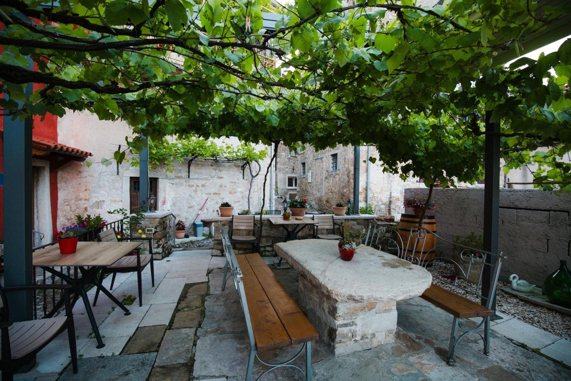 Guesthouse Villa Marija Motovun Luaran gambar